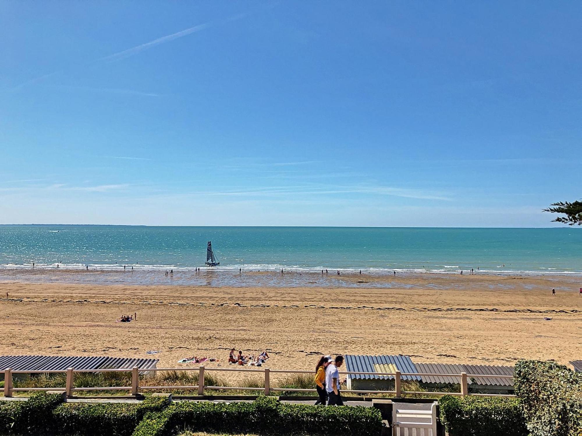 Appartement Avec Balcon, Jardin, Et Acces Plage - Fr-1-361-492 Jullouville-les-Pins Buitenkant foto
