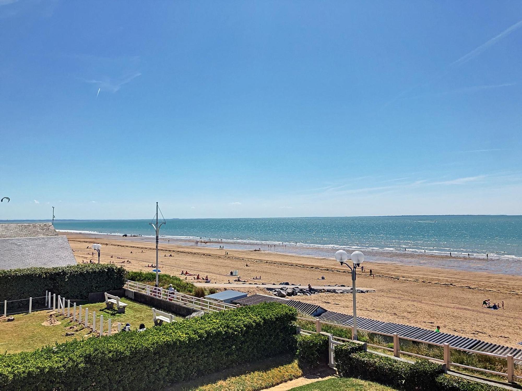 Appartement Avec Balcon, Jardin, Et Acces Plage - Fr-1-361-492 Jullouville-les-Pins Buitenkant foto